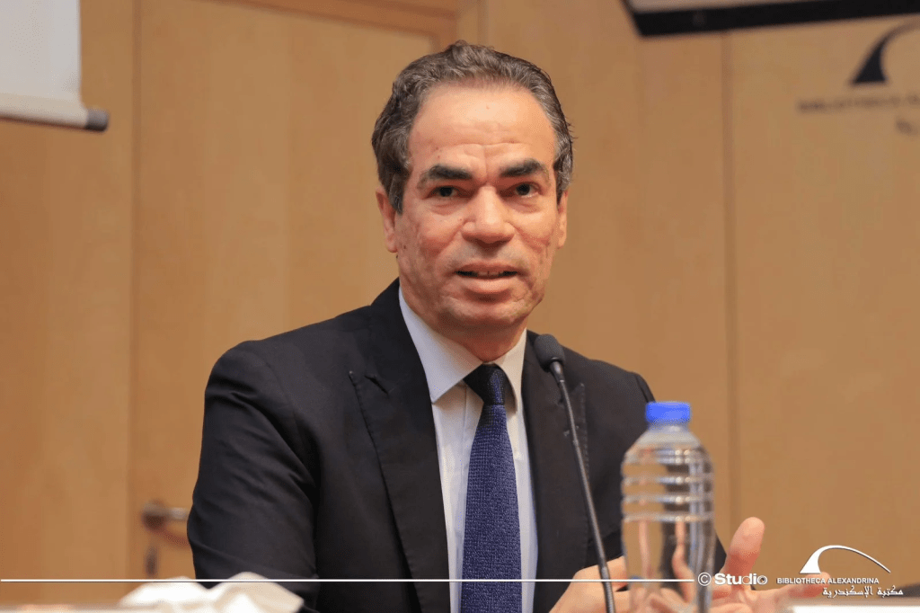 الكاتب أحمد المسلماني يغير قنوات "موليوود بدلًا من النيل"