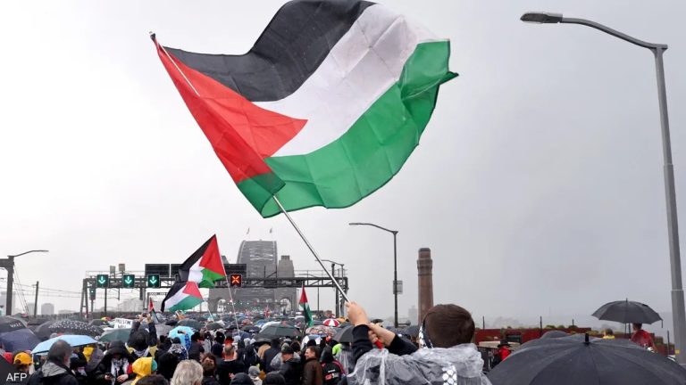خطوة تاريخية للقضية الفلسطينية.. الاعتراف الدولي يمتد إلى بريطانيا وكندا وأستراليا