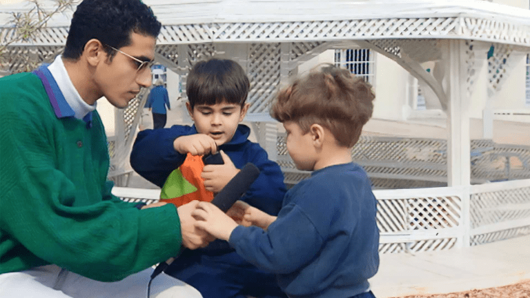 بدايات النجوم الفنية: هل تعرف أول ظهور لنجومك المفضلين؟