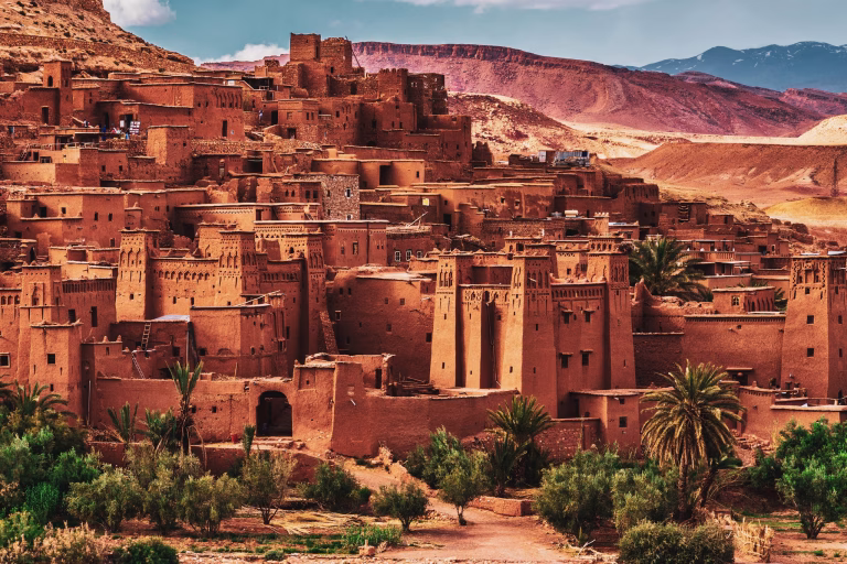 أشهر 7 أماكن لا تفوت زيارتها في المغرب: مسبح وسط الصحراء ومقاهي ساحرة في الدار البيضاء