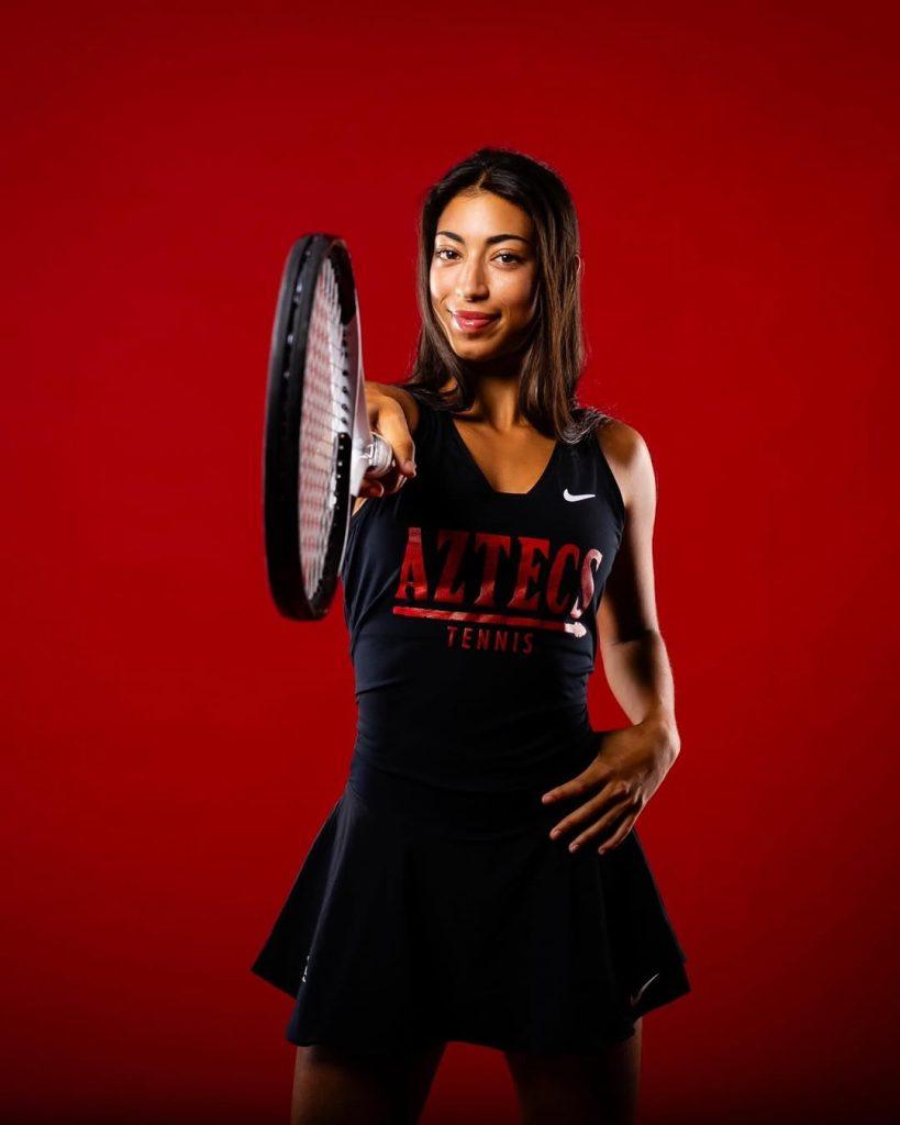 •𝐂𝐡𝐚𝐬𝐢𝐧𝐠 𝐦𝐲 𝐝𝐫𝐞𝐚𝐦𝐬 𝐚𝐧𝐝 C𝐫𝐮𝐬𝐡𝐢𝐧𝐠 𝐦𝐲 𝐠𝐨𝐚𝐥𝐬• #𝐣𝐮𝐧𝐢𝐨𝐫𝐲𝐞𝐚𝐫 (1)