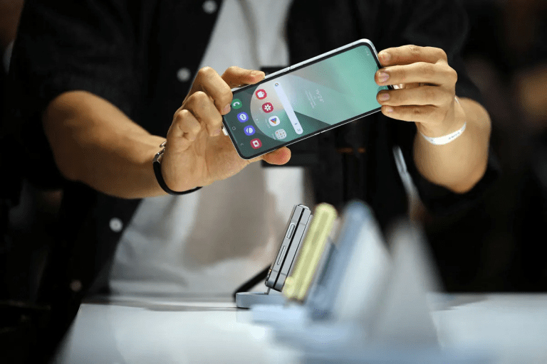 لماذا تتجه 15 شركة هواتف عالمية إلى التصنيع في مصر؟