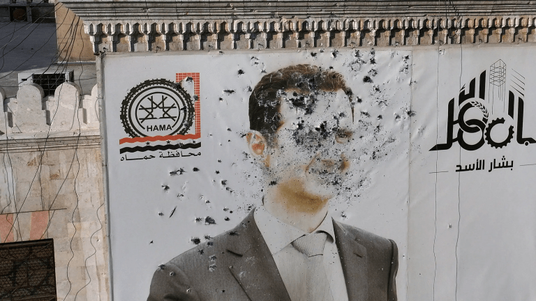 بعد الحكم بإعدامه: كيف انتهت رحلة بشار الأسد من قصر الرئاسة إلى حبل المشنقة؟ بعد الحكم بإعدامه: كيف انتهت رحلة بشار الأسد من قصر الرئاسة إلى حبل المشنقة؟