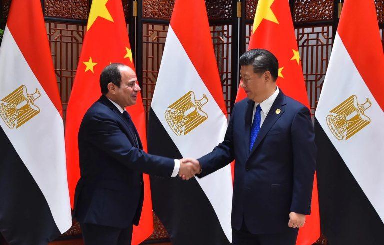 الرئيس السيسي يكتب للصين عن المستقبل.. والزعيم الصيني شي جين بينج يرد بحكاية حبه لمصر الرئيس السيسي يكتب للصين عن المستقبل.. والزعيم الصيني شي جين بينج يرد بحكاية حبه لمصر
