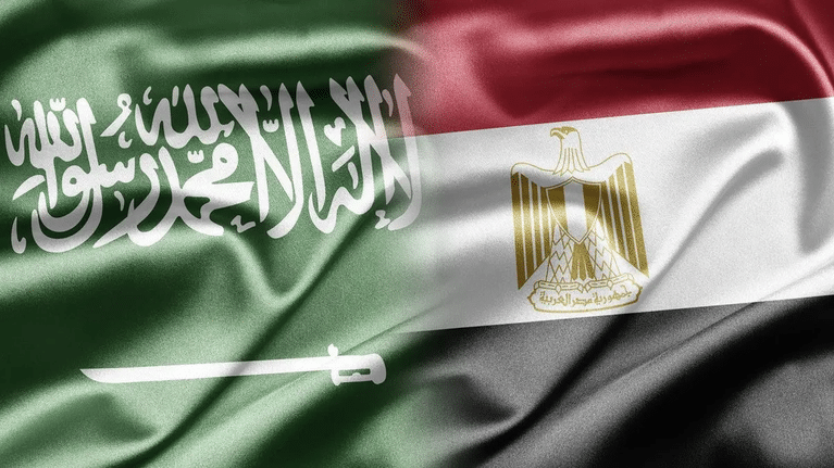 “بلد الحرمين في القلب”.. تضامن مصري بعد الهجوم على مطار الرياض “بلد الحرمين في القلب”.. تضامن مصري بعد الهجوم على مطار الرياض