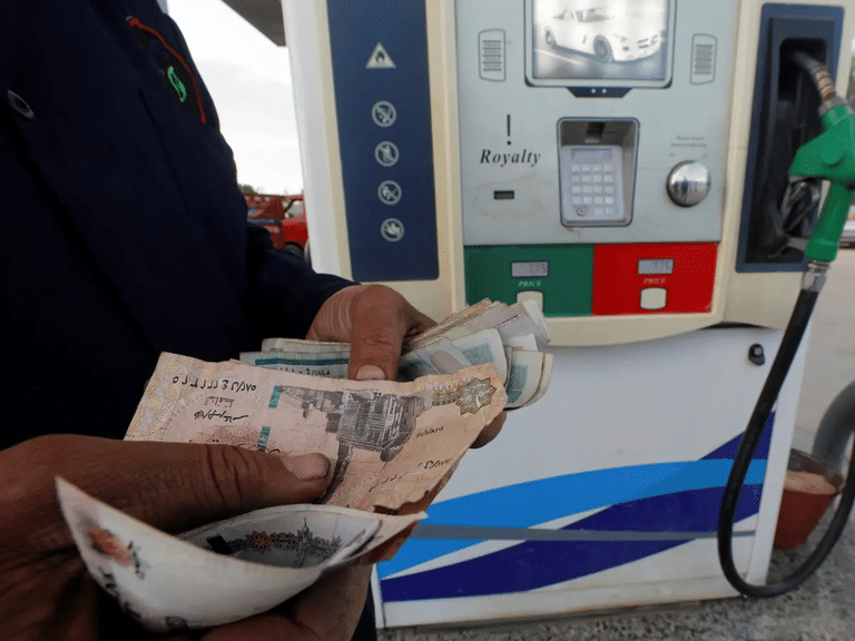 لا زيادة جديدة حتى ديسمبر: كم أسعار البنزين والسولار في مصر؟